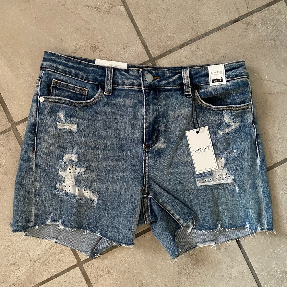 Judy blue shorts